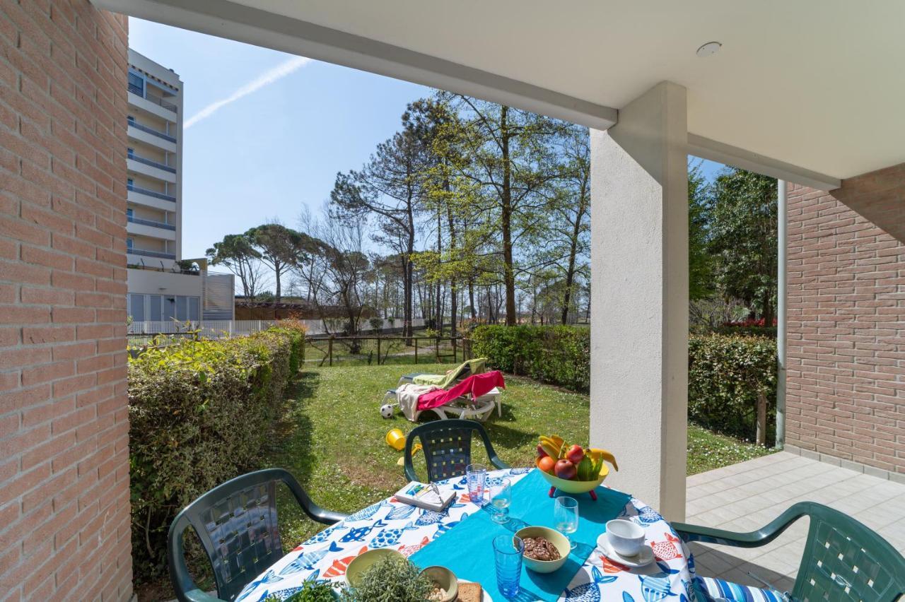 Residenza Al Parco Aparthotel Bibione Exteriör bild