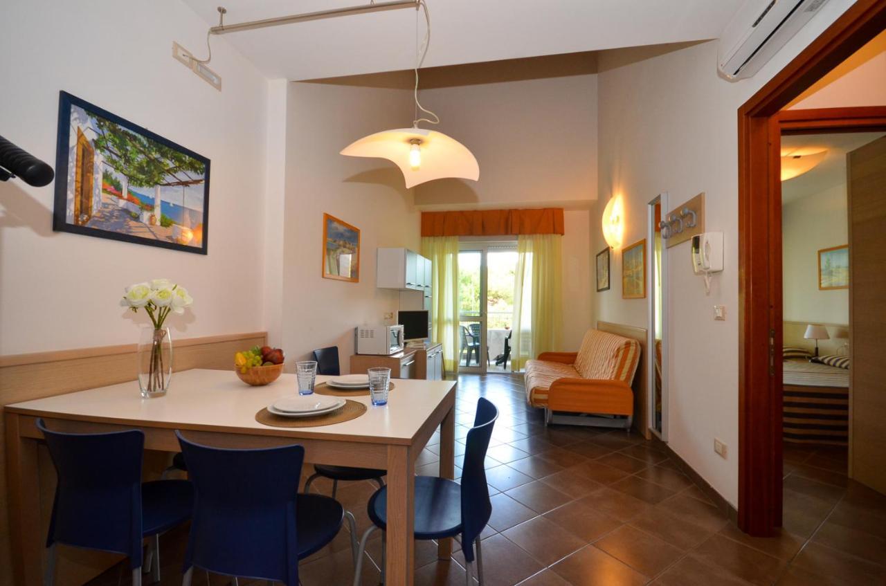 Residenza Al Parco Aparthotel Bibione Exteriör bild
