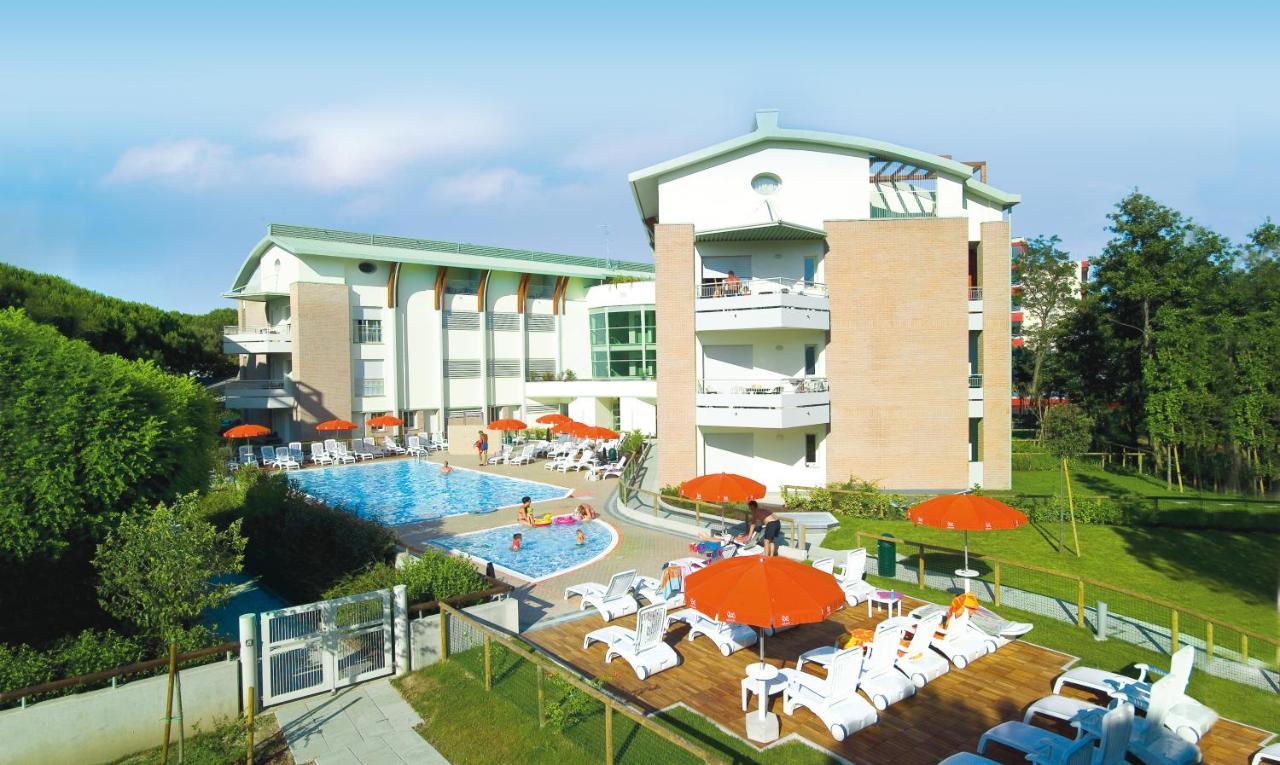 Residenza Al Parco Aparthotel Bibione Exteriör bild